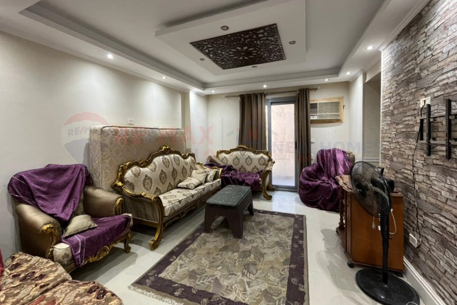 Apartment for sale 140 m Miami (Al-Lawaa Hassan Kamel st.)