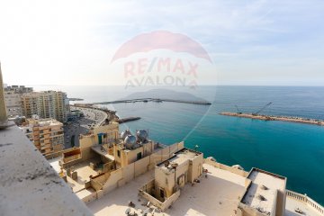 دوبلكس للبيع 500 م السرايا (علي البحر مباشرة)