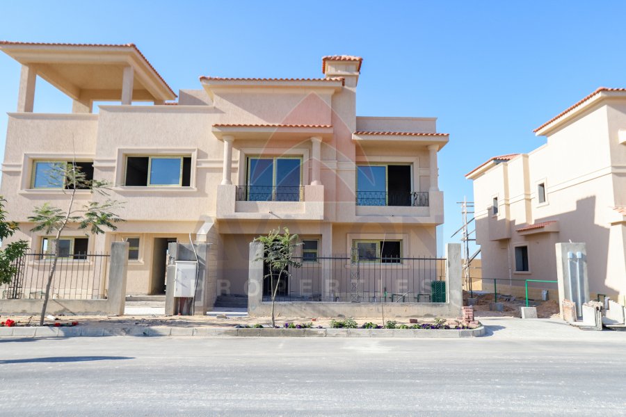 Twin house villa for sale 328m King Mariout - (Alex West Compound)