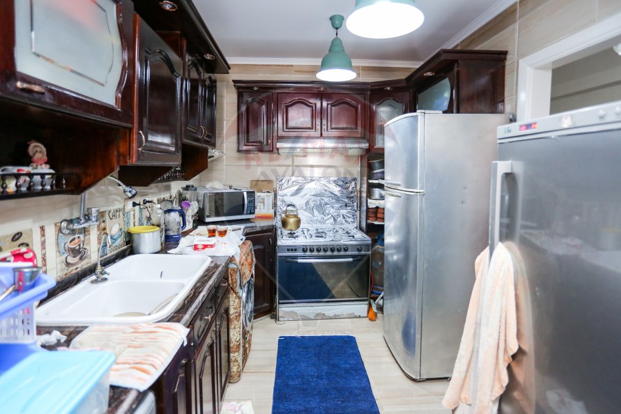 Apartment for sale 170 m Smouha (Tot Ankh Amon St.)