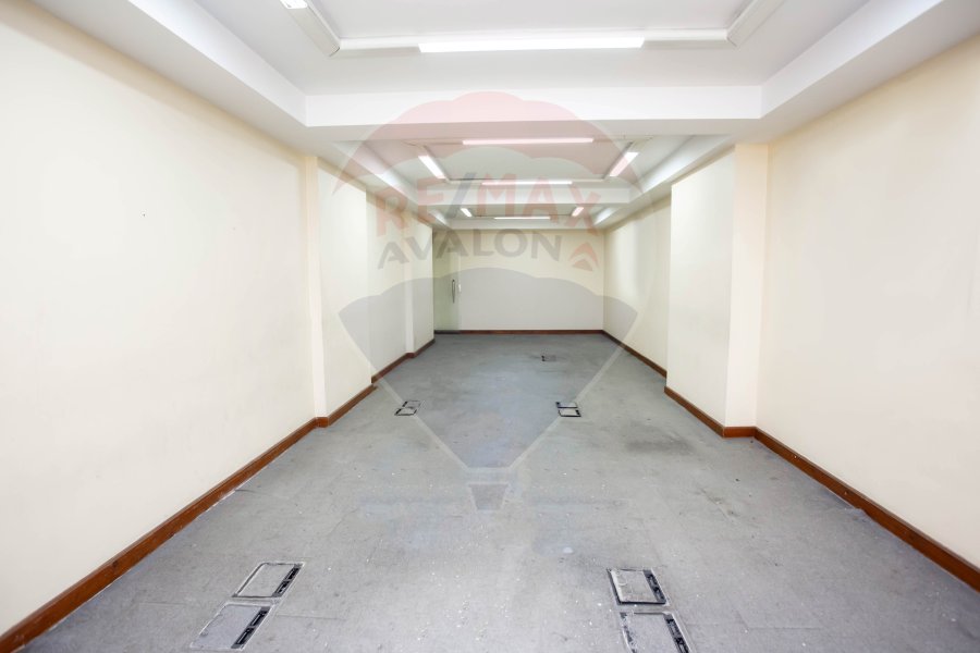 Administrative unit for sale 370 m Smouha (Fawzy Moaaz st.)