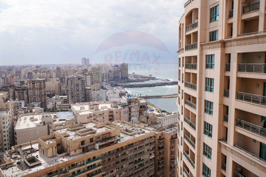 شقة للايجار 136م سان سيتفانو (ابراج جراند بلازا)