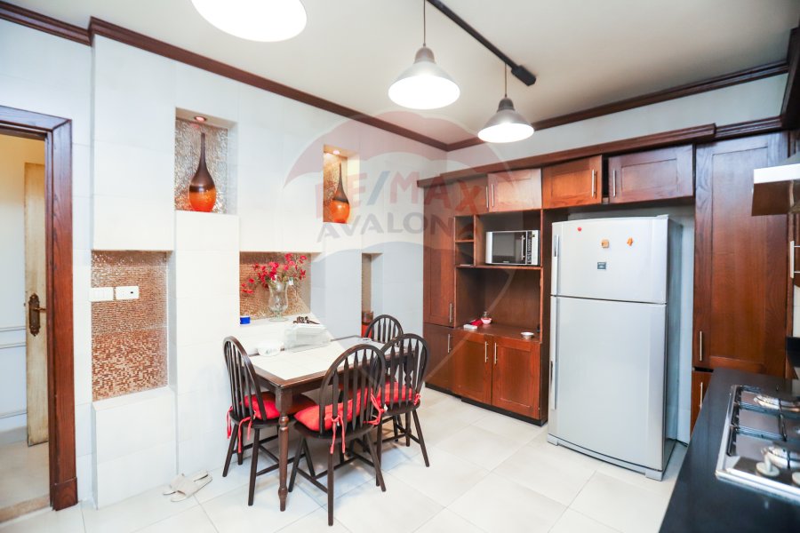 Apartment For Sale 300 m Gleem (Abo Qer St.)