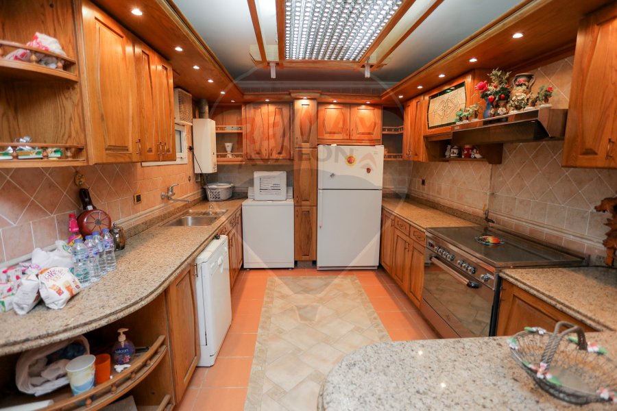 Apartment for sale 250 m Louran ( El Eqbal St - steps from the sea )