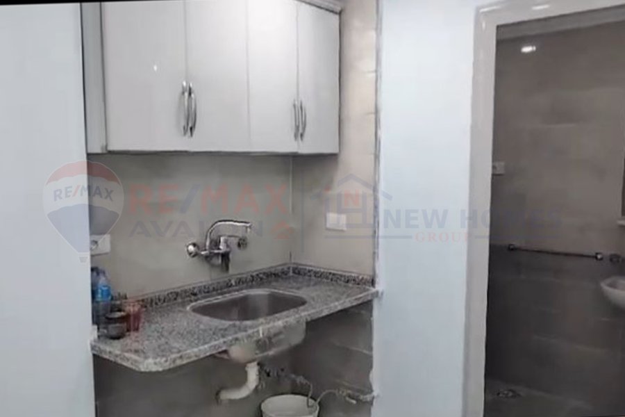 Shop for rent 100 m Al-Ibrahimia (Mamfes st.)