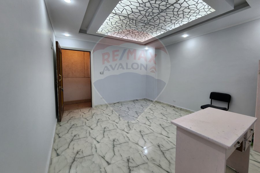 Administrative office for rent 50 m, Victory (directly on the tram)