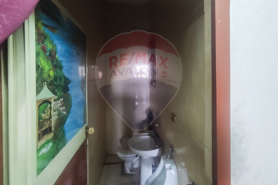 Shop for rent 65 m Moharam Bek (Mahmoudya Canal Axis directly)