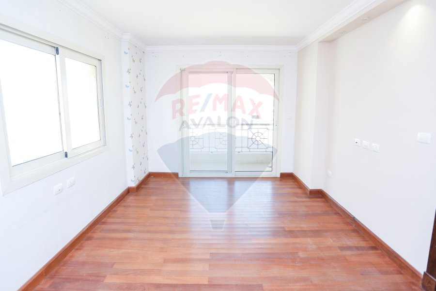 Apartment for rent 250 m Smouha (Solik Towers)