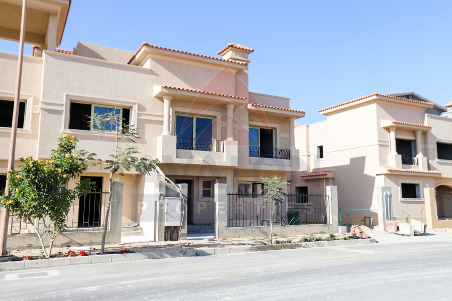 Twin house villa for sale 328m King Mariout - (Alex West Compound)