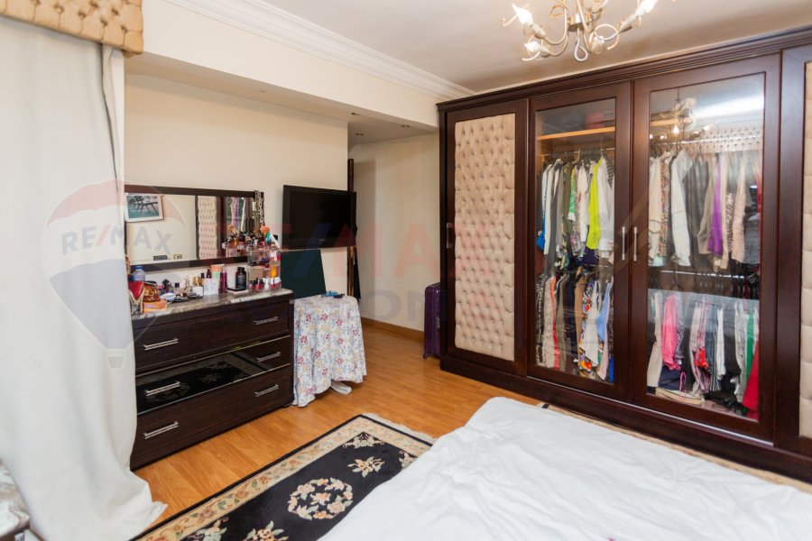 Apartment for sale 210 m Saba Pasha (steps from Abu Qir Street)