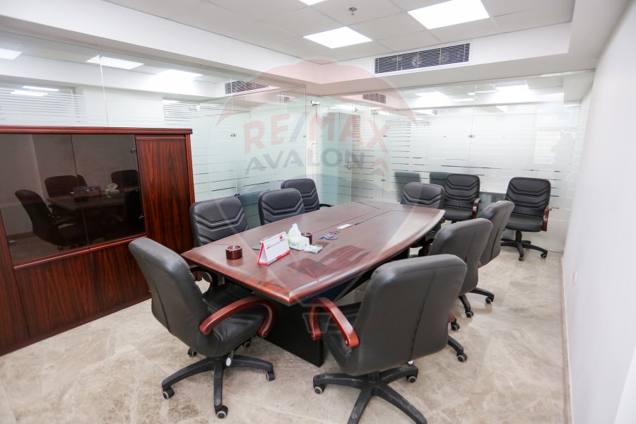 Administrative unit for sale 172 m Smouha (Army Towers)