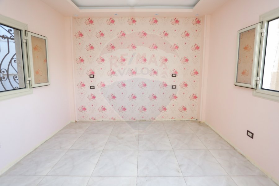 Apartment For Sale 140 m + Private Roof Louran (EleqbalSt.)