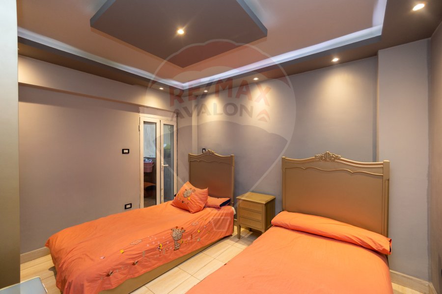Apartment for sale 140 m Mandara (in front of Bridge 45 - directly on the sea)