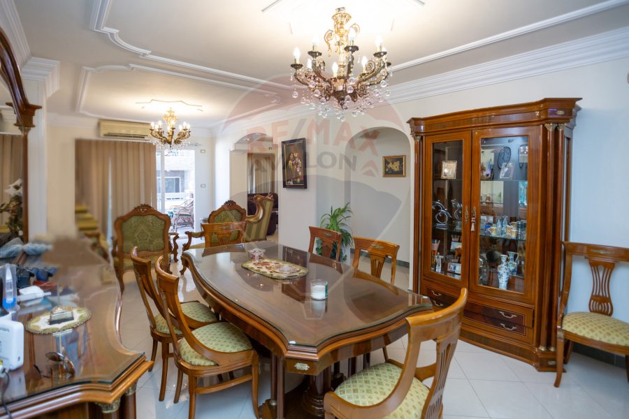 Apartment for sale 170 m Al Saraya (Directly on the sea)