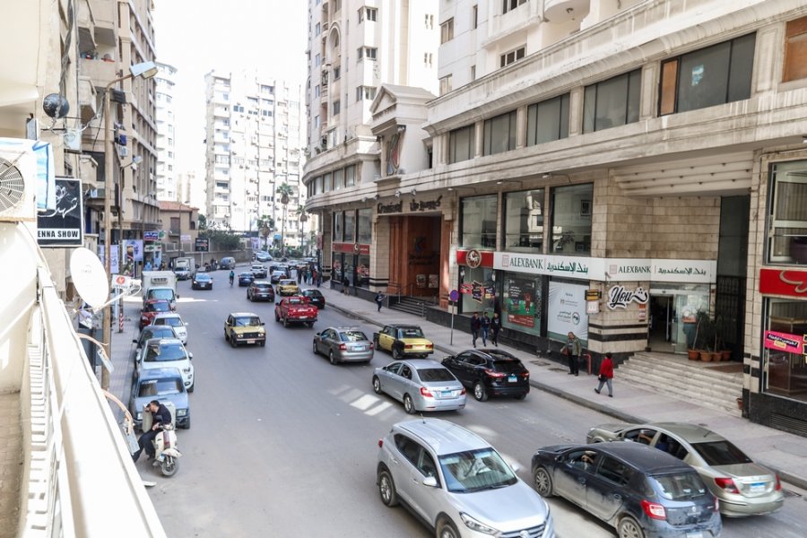 وحدة سكنية و تصلح إداري للبيع 240م مصطفي كامل (امام مول كيروسيز)