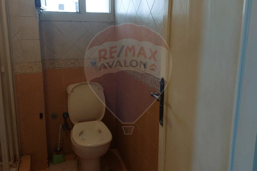 Apartment for sale 140 m Sidi Bishr (behind Al-Mahrousa hotel)