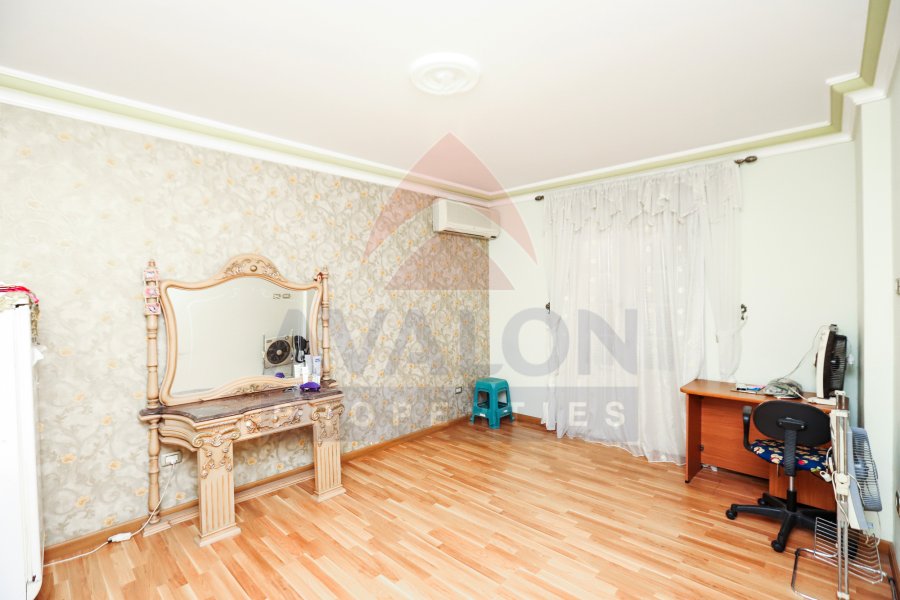 Apartment for Rent 220 m smouha (bahaa eldin elgatwary st )