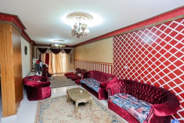 شقة للايجار مفروش 170م العصافرة (على البحر مباشرة)