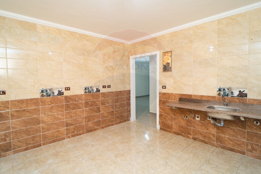 Apartment for Rent 235 m Zizinia (next to Plaza Hotel)