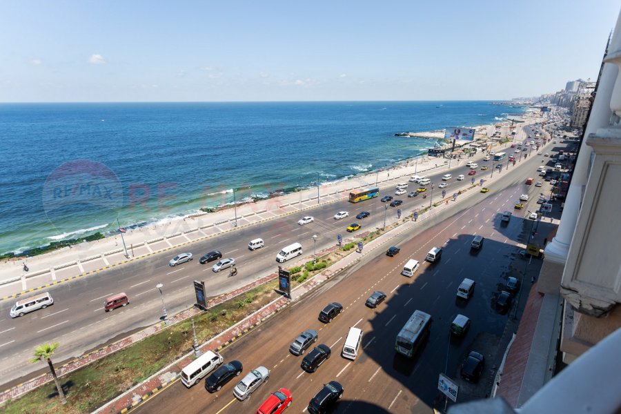 Apartment for sale 225 m Camp Chezar (directly on the sea)