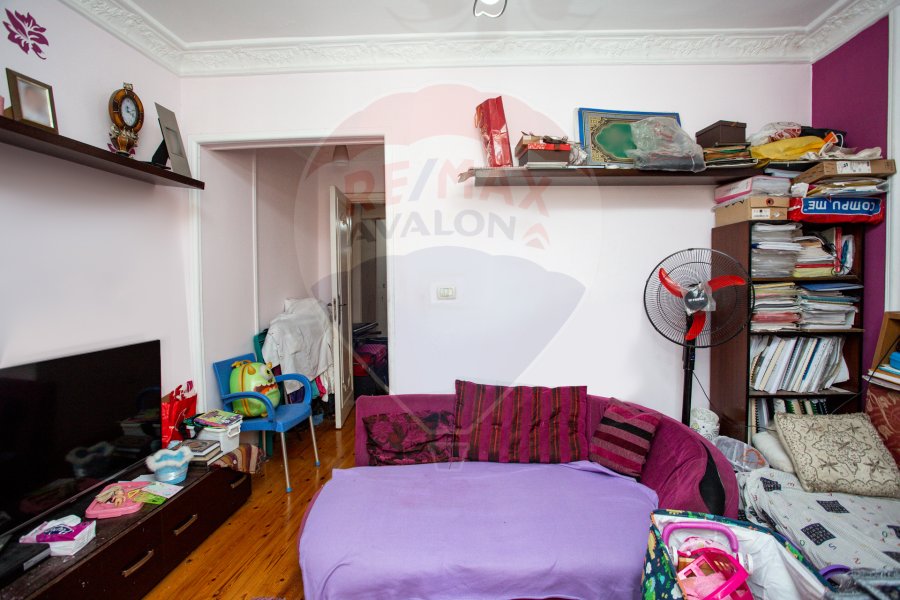 Apartment for sale 150 m Stanley (Abdul Hamid Al-Abadi Street - steps from the sea and the tram)