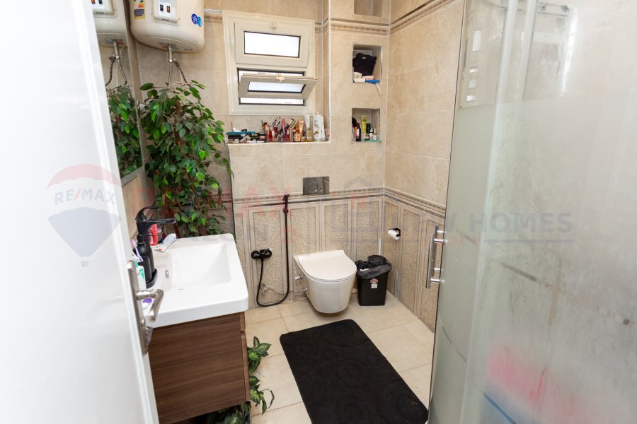 Apartment for sale 130 m Roshdy (police Mostafa Kamel Towers)