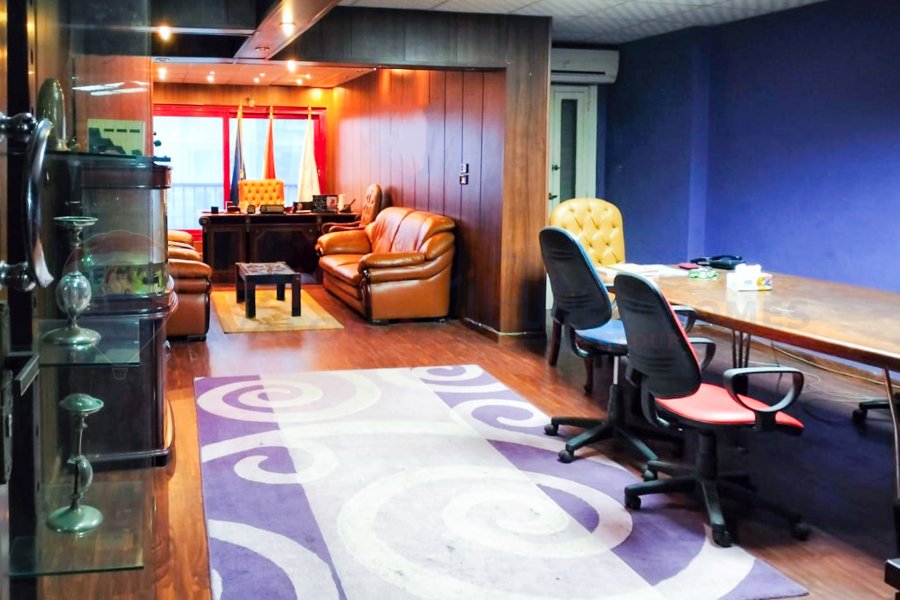 Administrative unit for sale 235 m Gleem (directly on the sea)