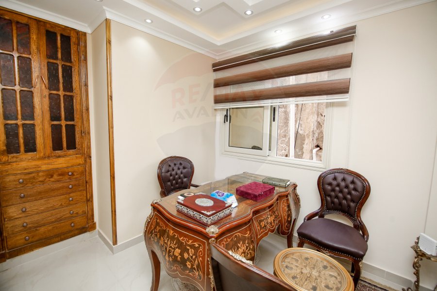 Administrative unit for sale 75 m Raml Station ( El-Sultan Hussien st)