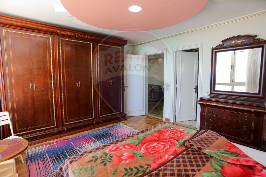 Apartment for rent 300 m Sidi Bishr (Next to Hilton)