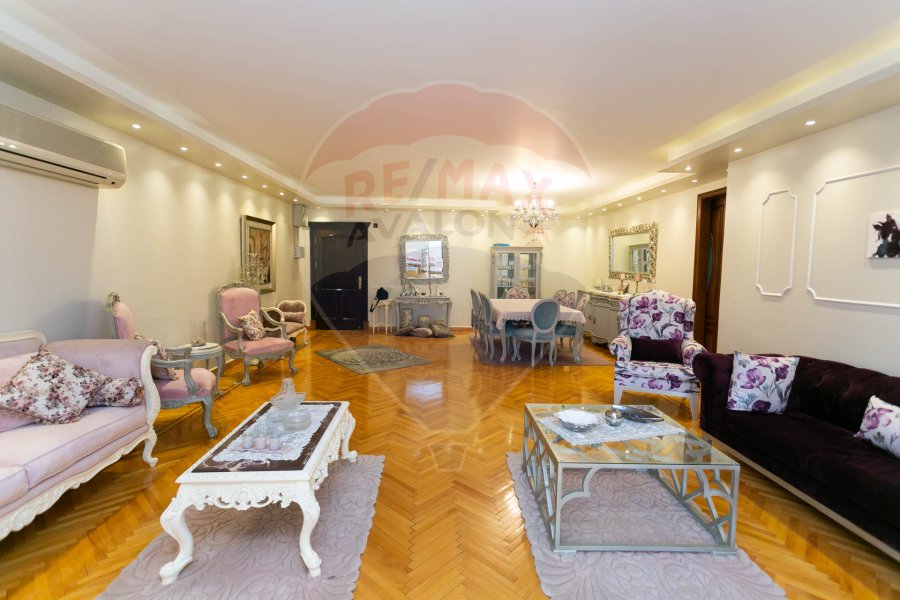 Apartment for sale 266 m Smouha (In front of The Grand Plaza Hotel)