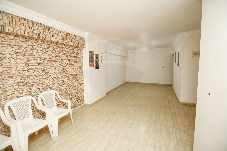 Adminstrative unit for sale 120m Tharwat ( Brand Building -Steps From Abu Qer ST.)