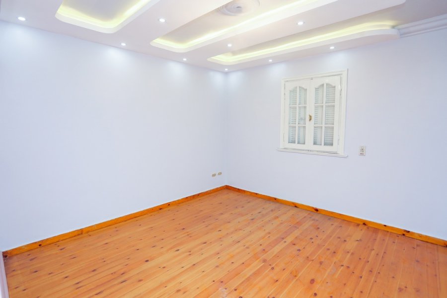 Apartment for sale 190m Bolkly (Mostafa Kamel St.)