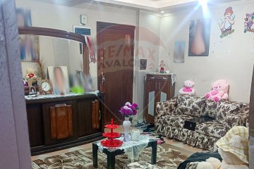 شقة للبيع 125 م سيدي بشر (ش ملك حفني الرئيسي)