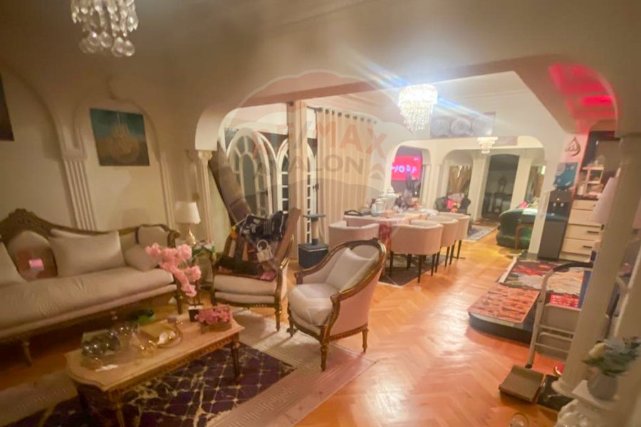 Apartment for sale 235 m Roushdy (Abu Qir st)