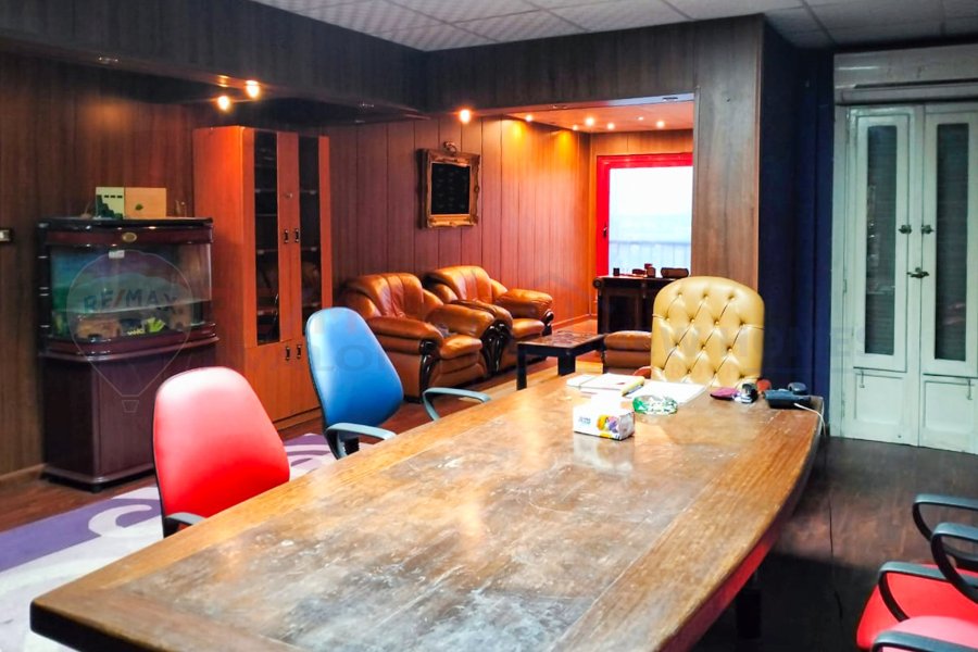 Administrative unit for sale 235 m Gleem (directly on the sea)