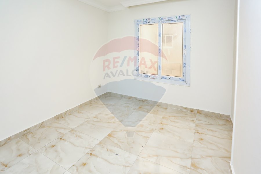 Apartment for rent 250 m Sidi Bishr (the beginning of Khaled Ibn Al-Waleed Street)
