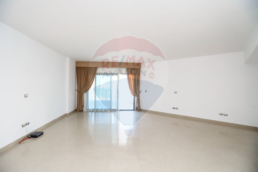 Apartment for Rent 220 m Smouha (El gish Towers)