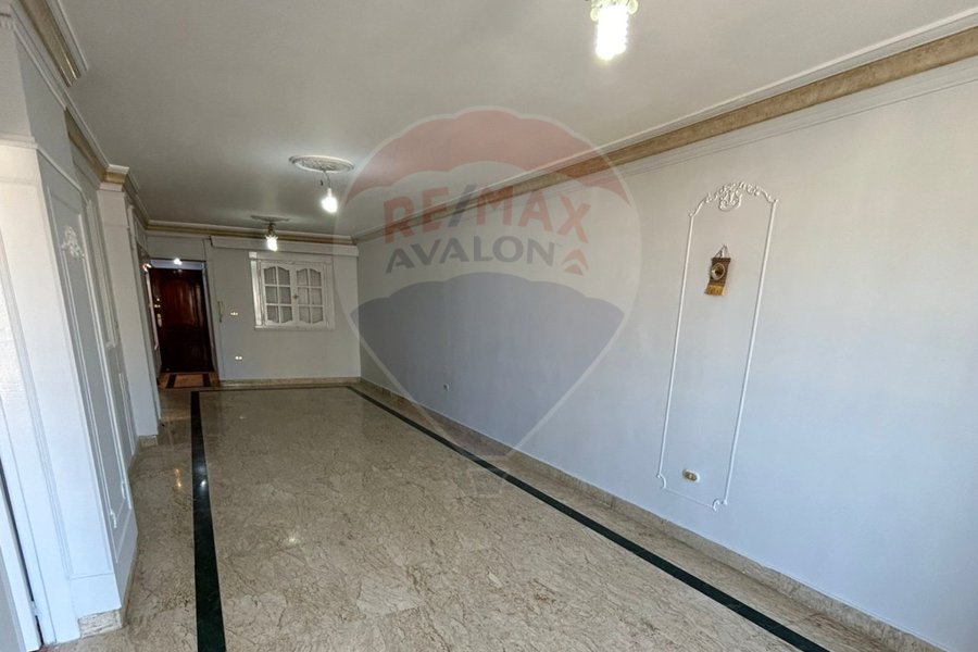 Apartment for sale 175 m Al Azareeta (next to Andalusia Hospital)