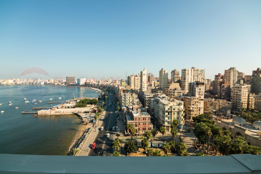 Apartment for sale 205 m (directly on the sea)