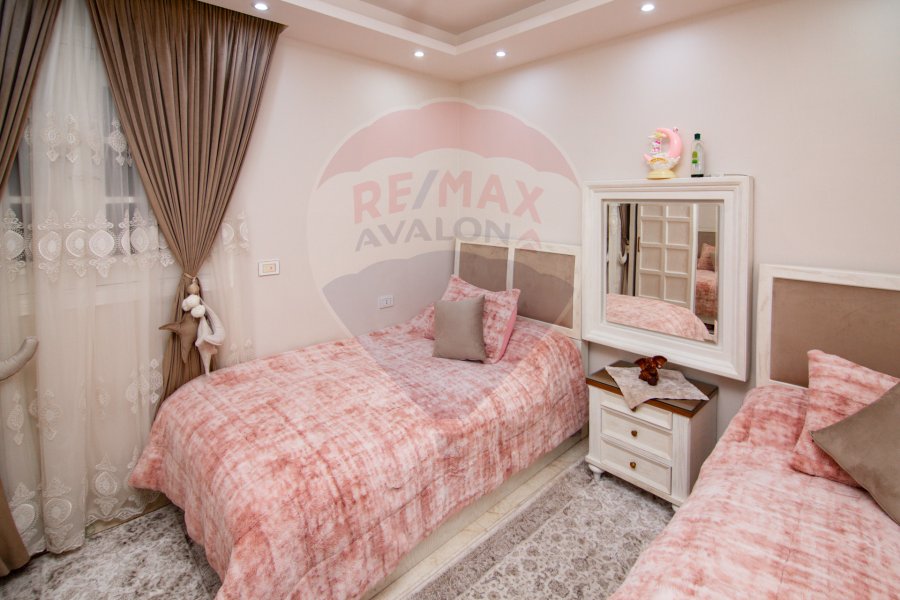 Apartment for sale 150 m Miami (Steps from El Essawy St.)
