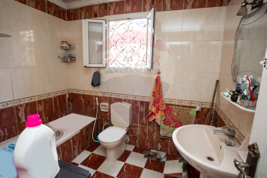 Apartment For sale 170 m Janaklis (directly on the tram station)