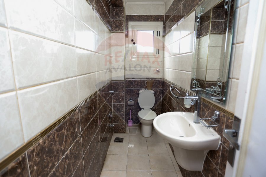 Apartment for sale 300 m Sidi Bishr (next to the Hilton)
