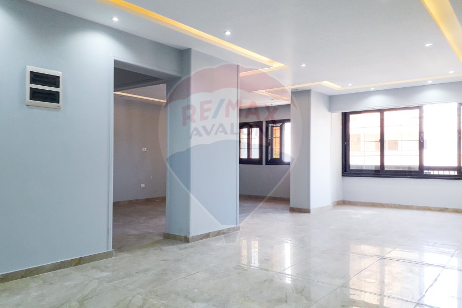 Apartment for rent 200 m Aleqbal (directly on taram)