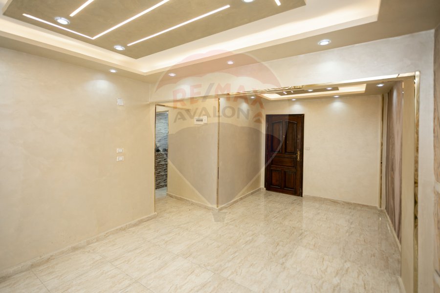 Licensed apartment for sale 135 m Miami ( Branched from Gamal Abdelnasser St)