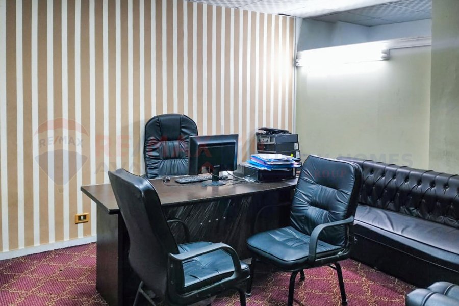 Administrative unit for sale 235 m Gleem (directly on the sea)