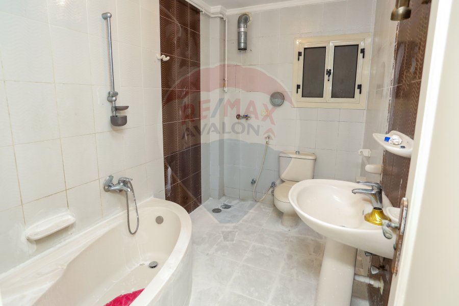 Apartment for sale 200 m San Stefano (steps from the Four Seasons Hotel and the sea)