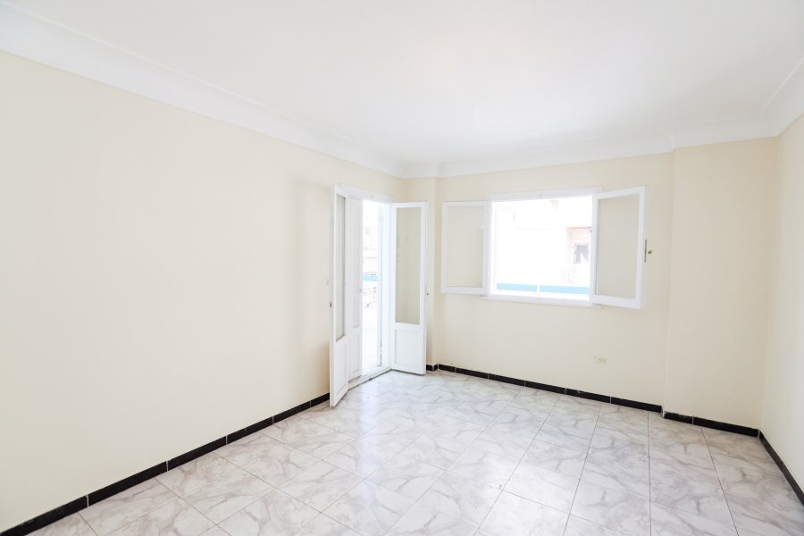 شقة للبيع 265 م العصافرة ( ش جمال عبد الناصر ) -