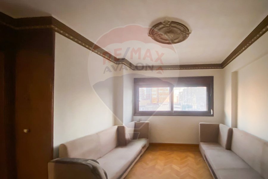 Duplex apartment for sale 250 m Gianaclis (directly on the tram)