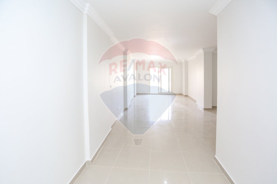 Administrative apartment For rent 310 m Smouha (Green Towers)