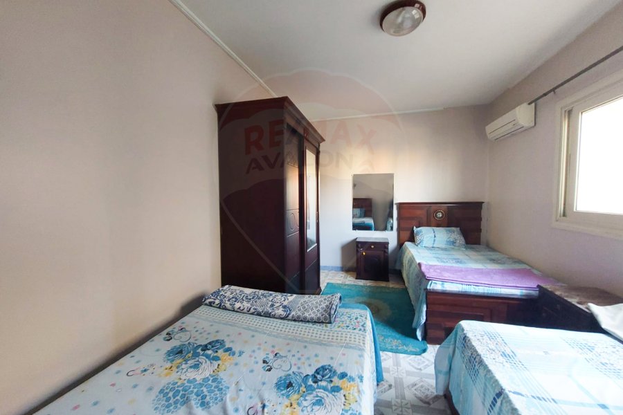 Furnitued Apartment for rent 150m Smouha (steps from victor emanuel squre )